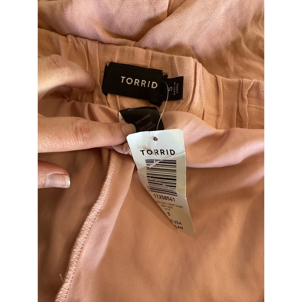 Torrid Peach Lace Up Front Crepe Plus Size Shorts - Size 5X - Picture 4 of 6